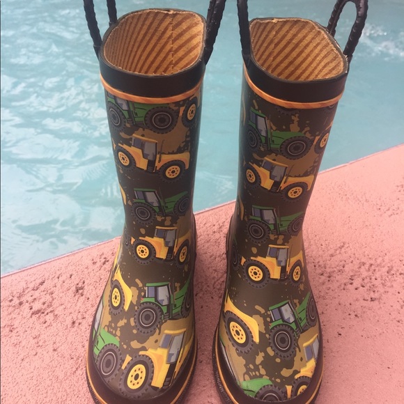 Western Chief Boys Waterproof Printed Rain Boot - Picture 4 of 13